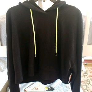 Flirtatude Active Pull Over Crop Hoodie